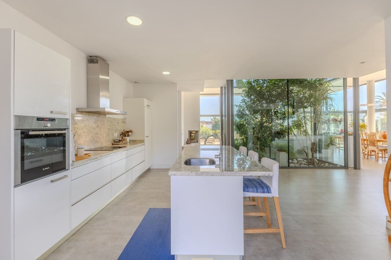 4 bedroom Villa for sale in Javea / Xabia with pool garage - € 2,100,000 (Ref: 9282601)