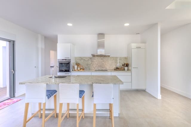 4 bedroom Villa for sale in Javea / Xàbia with pool garage - € 2,100,000 (Ref: 9282601)