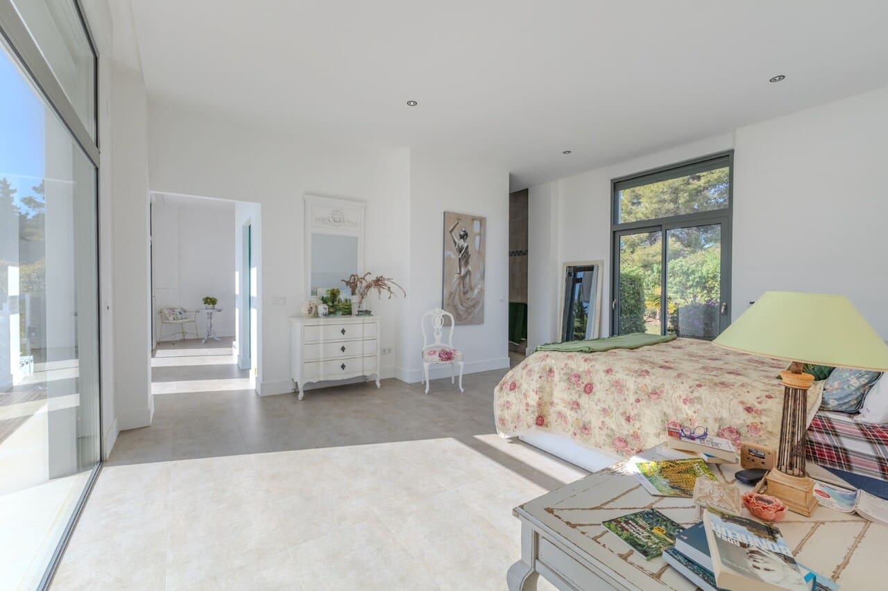 4 bedroom Villa for sale in Javea / Xabia with pool garage - € 2,100,000 (Ref: 9282601)