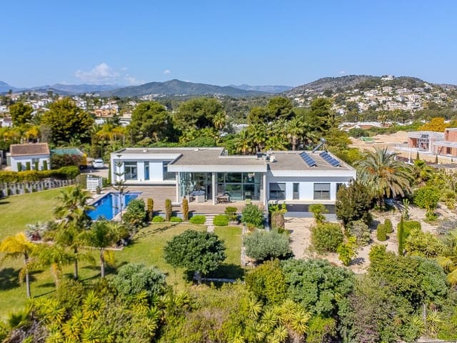 4 bedroom Villa for sale in Javea / Xàbia with pool garage - € 2,100,000 (Ref: 9282601)