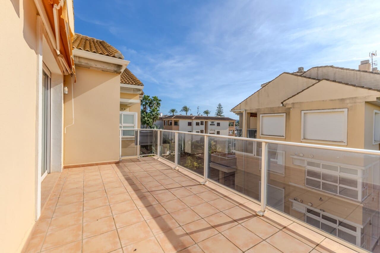 2 soveværelse Lejlighed til salg i Javea / Xabia med swimmingpool garage - € 375.000 (Ref: 9348572)