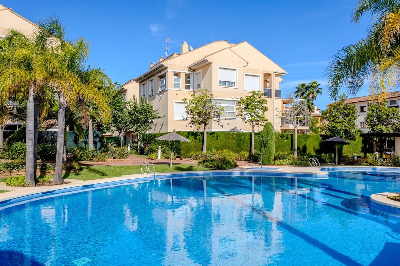 2 soveværelse Lejlighed til salg i Javea / Xabia med swimmingpool garage - € 375.000 (Ref: 9348572)