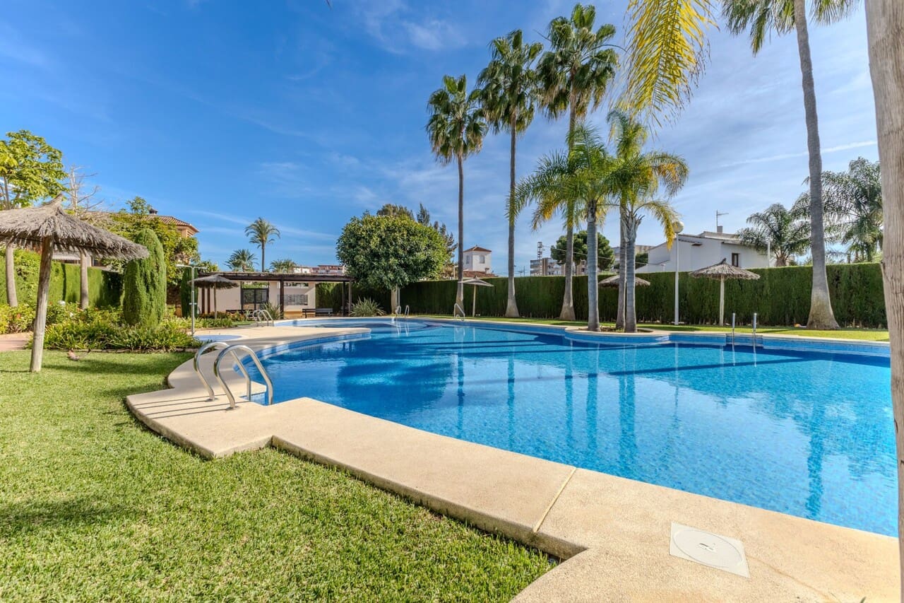 2 soveværelse Lejlighed til salg i Javea / Xabia med swimmingpool garage - € 375.000 (Ref: 9348572)