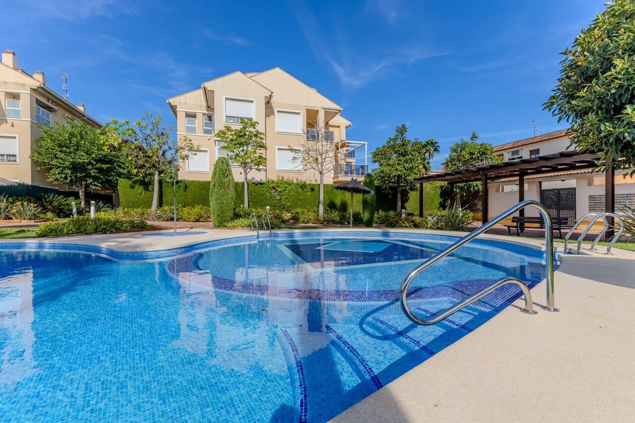 2 soveværelse Lejlighed til salg i Javea / Xabia med swimmingpool garage - € 375.000 (Ref: 9348572)