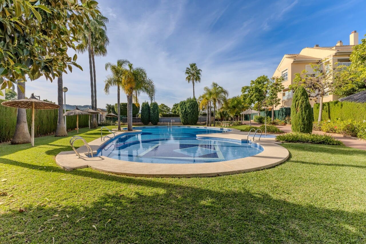 2 soveværelse Lejlighed til salg i Javea / Xabia med swimmingpool garage - € 375.000 (Ref: 9348572)