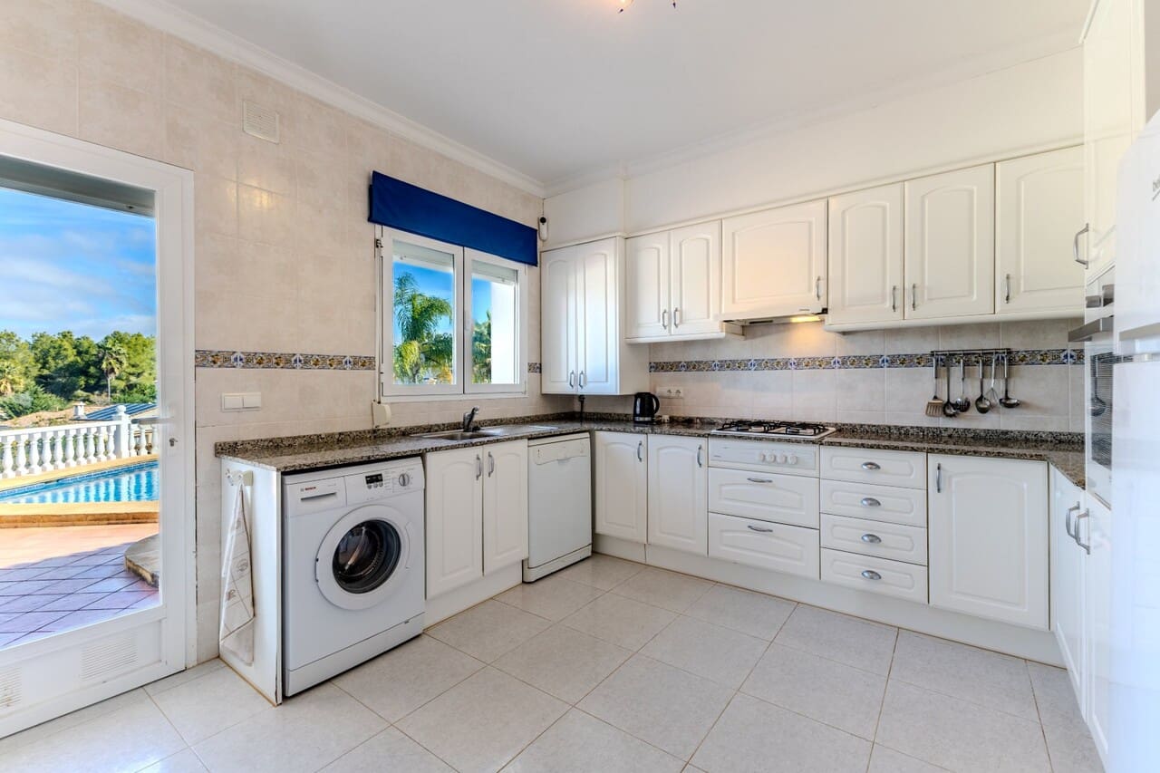 3 bedroom Villa for sale in Javea / Xabia with pool garage - € 575,000 (Ref: 9385954)