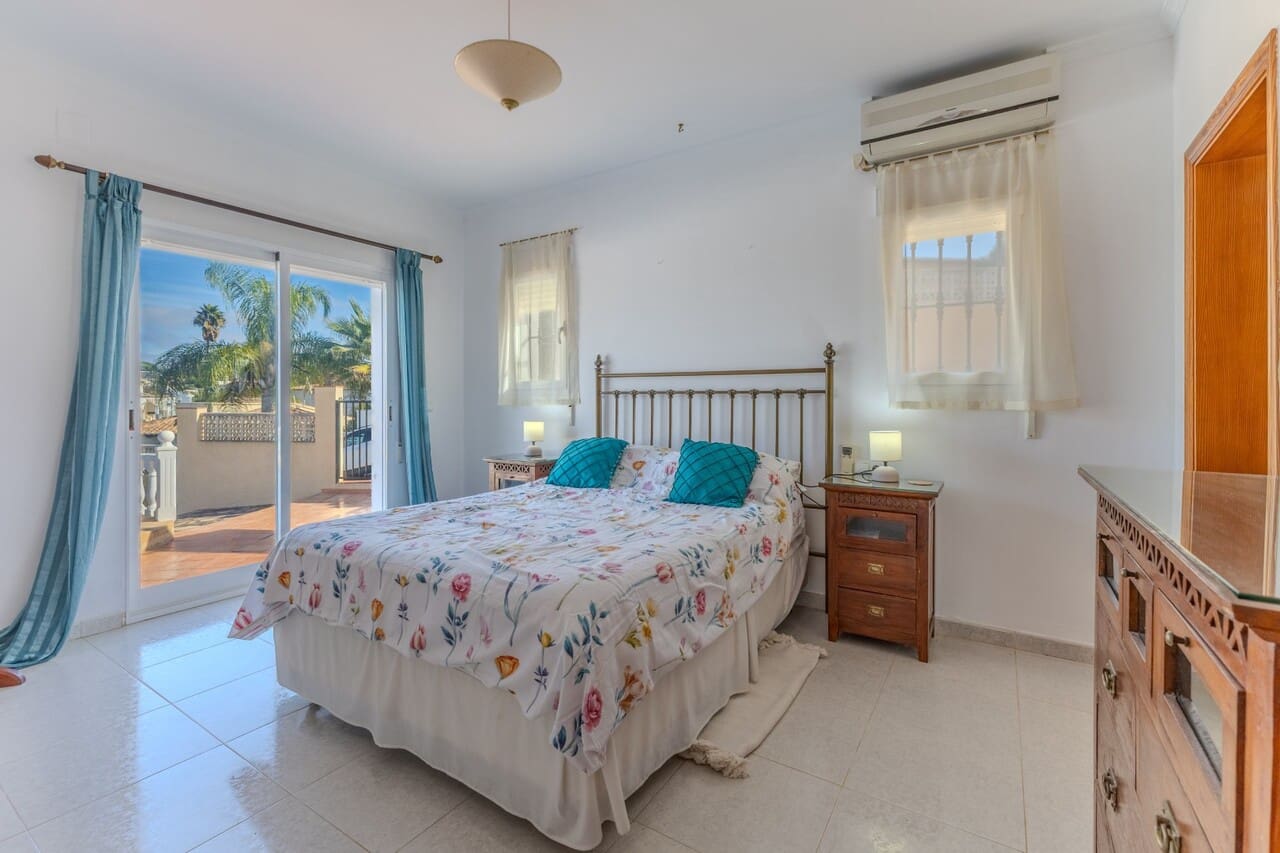 3 bedroom Villa for sale in Javea / Xabia with pool garage - € 575,000 (Ref: 9385954)