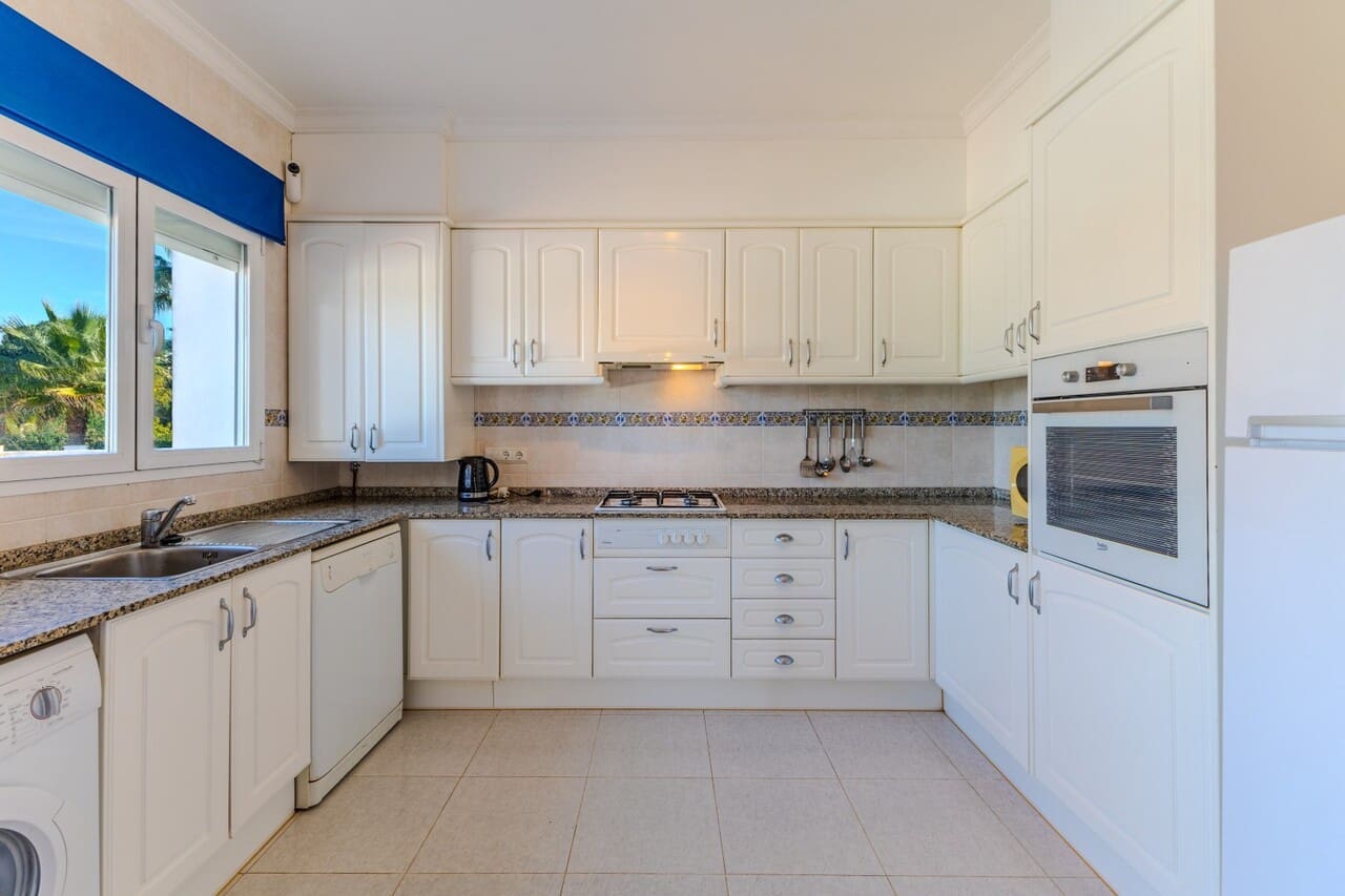 3 bedroom Villa for sale in Javea / Xabia with pool garage - € 575,000 (Ref: 9385954)