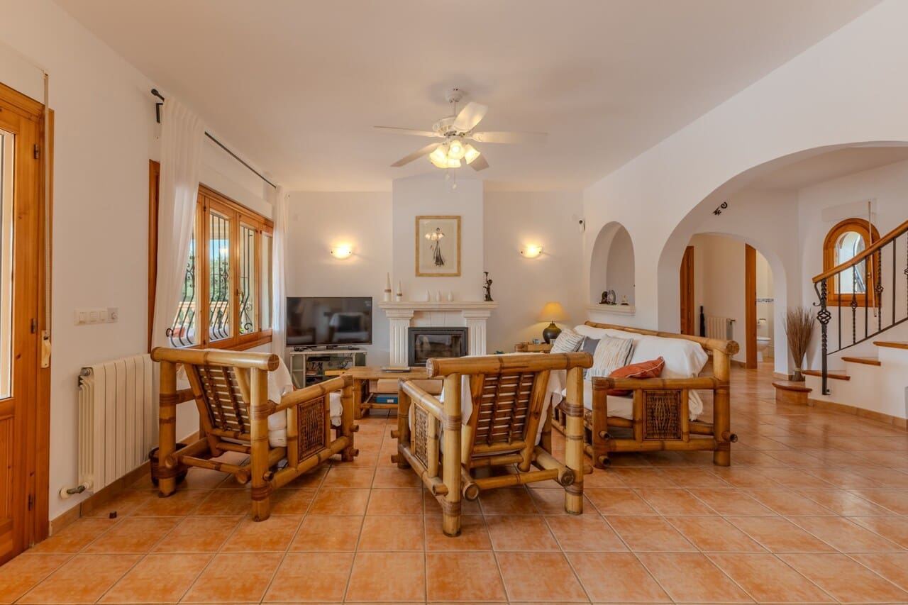 4 bedroom Villa for sale in Javea / Xabia with pool - € 865,000 (Ref: 9449731)