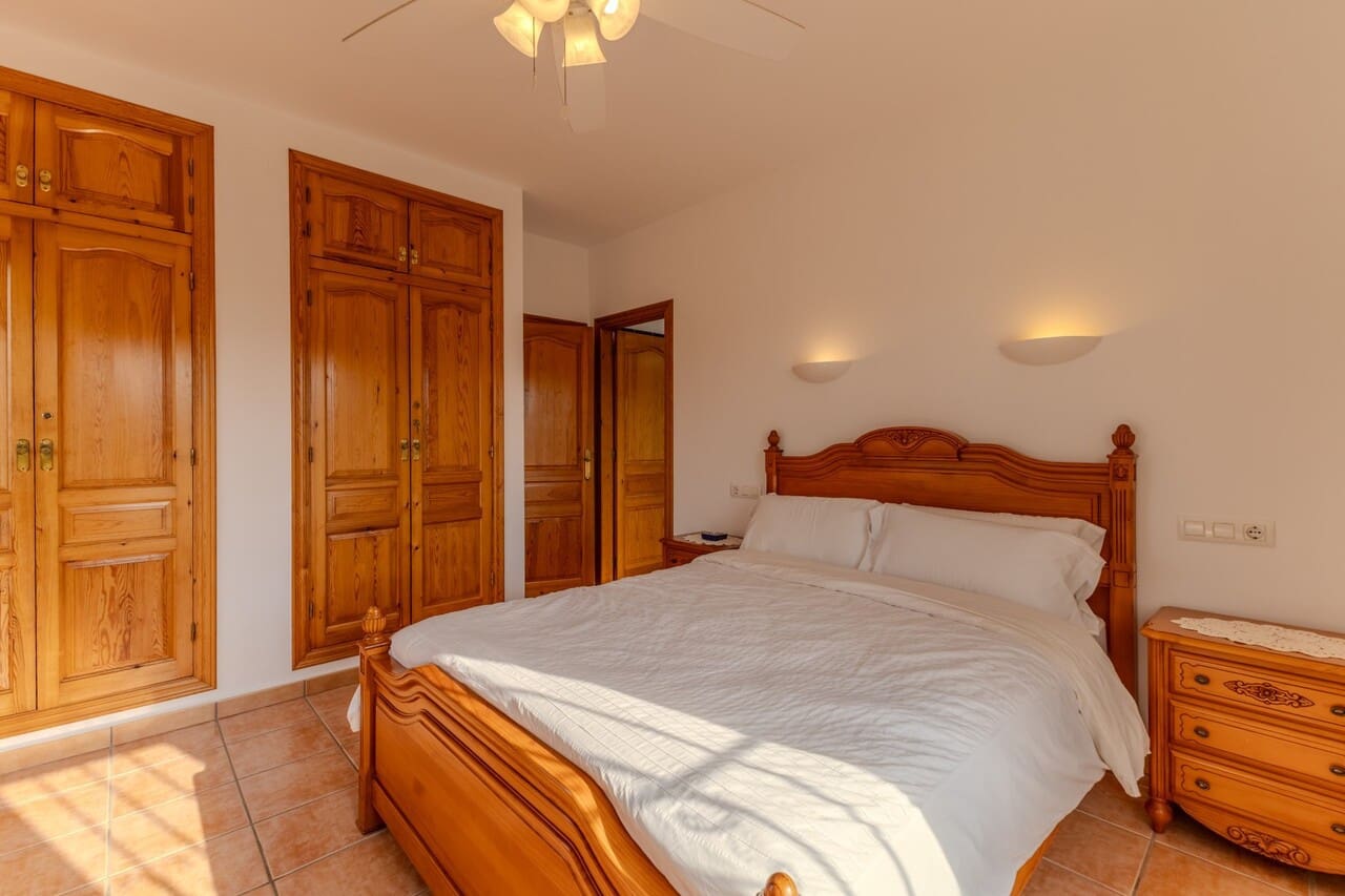 4 bedroom Villa for sale in Javea / Xabia with pool - € 865,000 (Ref: 9449731)