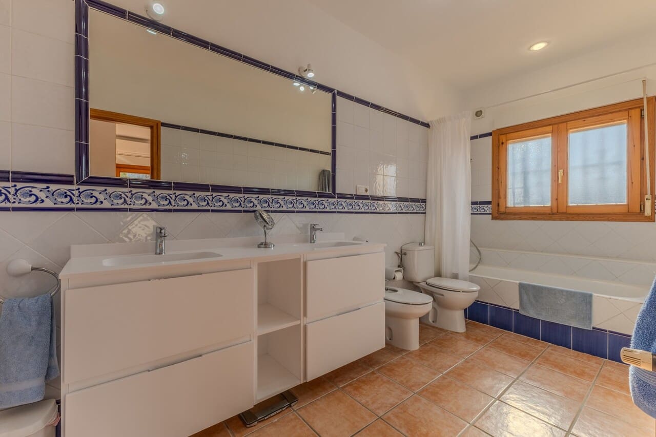 4 bedroom Villa for sale in Javea / Xabia with pool - € 865,000 (Ref: 9449731)