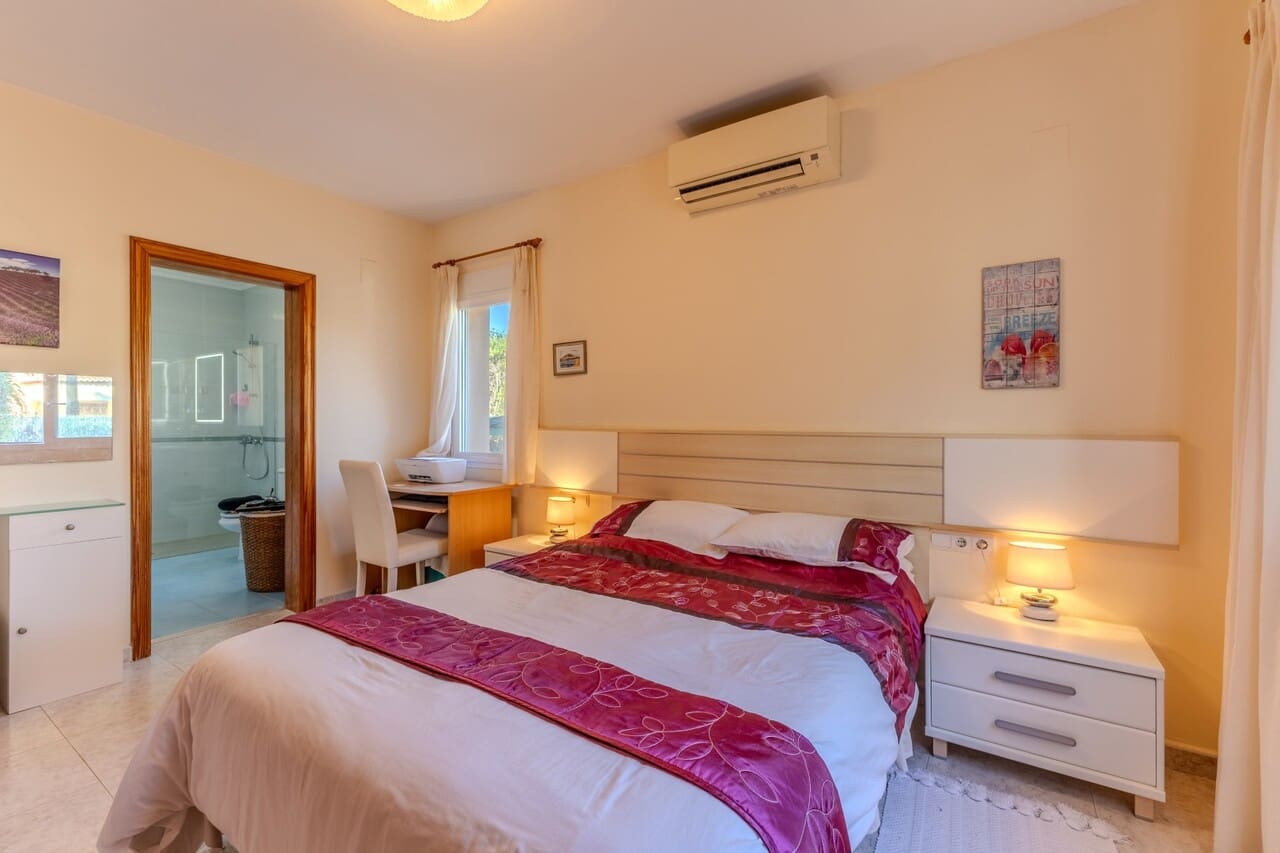 3 makuuhuone Huvila myytävänä paikassa Javea / Xabia mukana uima-altaan 
autotalli - 669 000 € (Ref: 9465916)