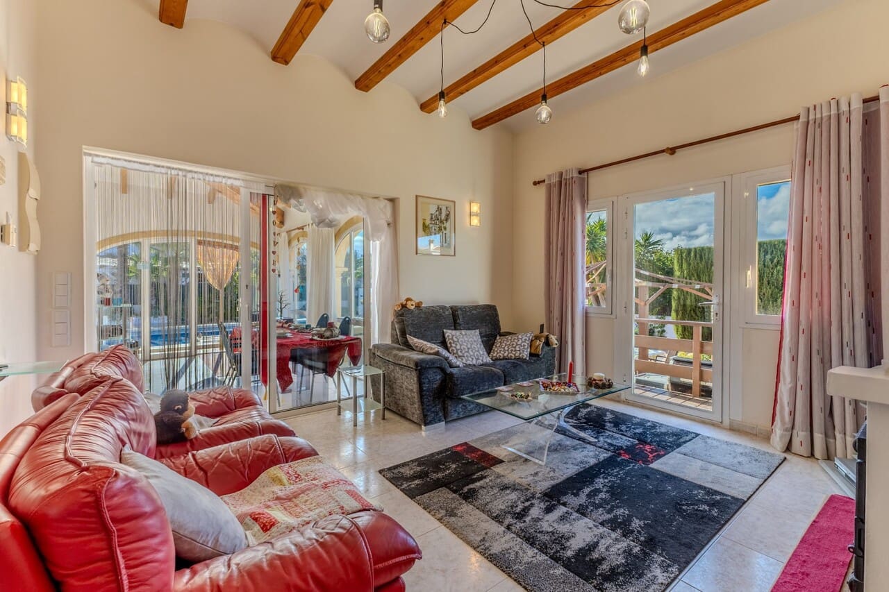 3 makuuhuone Huvila myytävänä paikassa Javea / Xabia mukana uima-altaan 
autotalli - 669 000 € (Ref: 9465916)