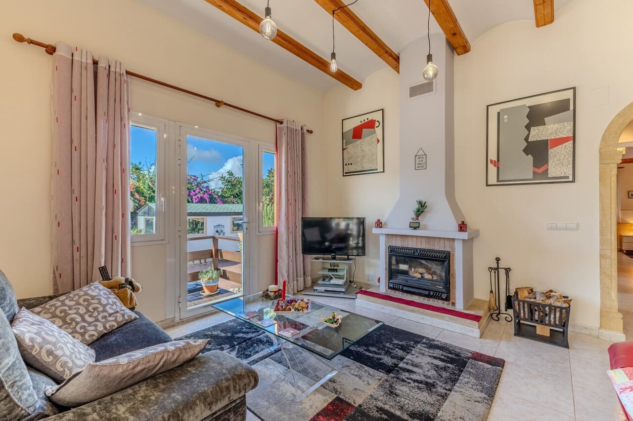 3 makuuhuone Huvila myytävänä paikassa Javea / Xabia mukana uima-altaan 
autotalli - 669 000 € (Ref: 9465916)