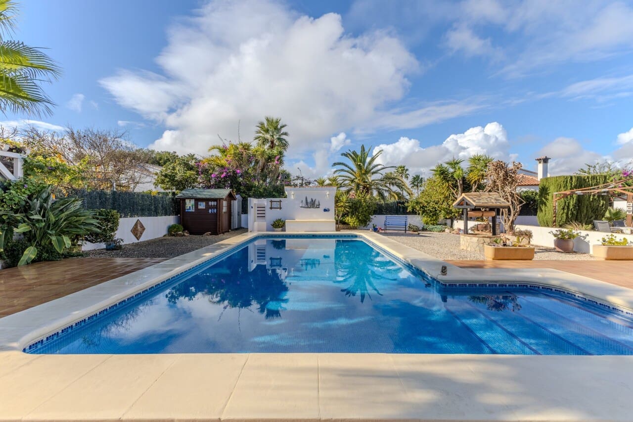 3 makuuhuone Huvila myytävänä paikassa Javea / Xabia mukana uima-altaan 
autotalli - 669 000 € (Ref: 9465916)