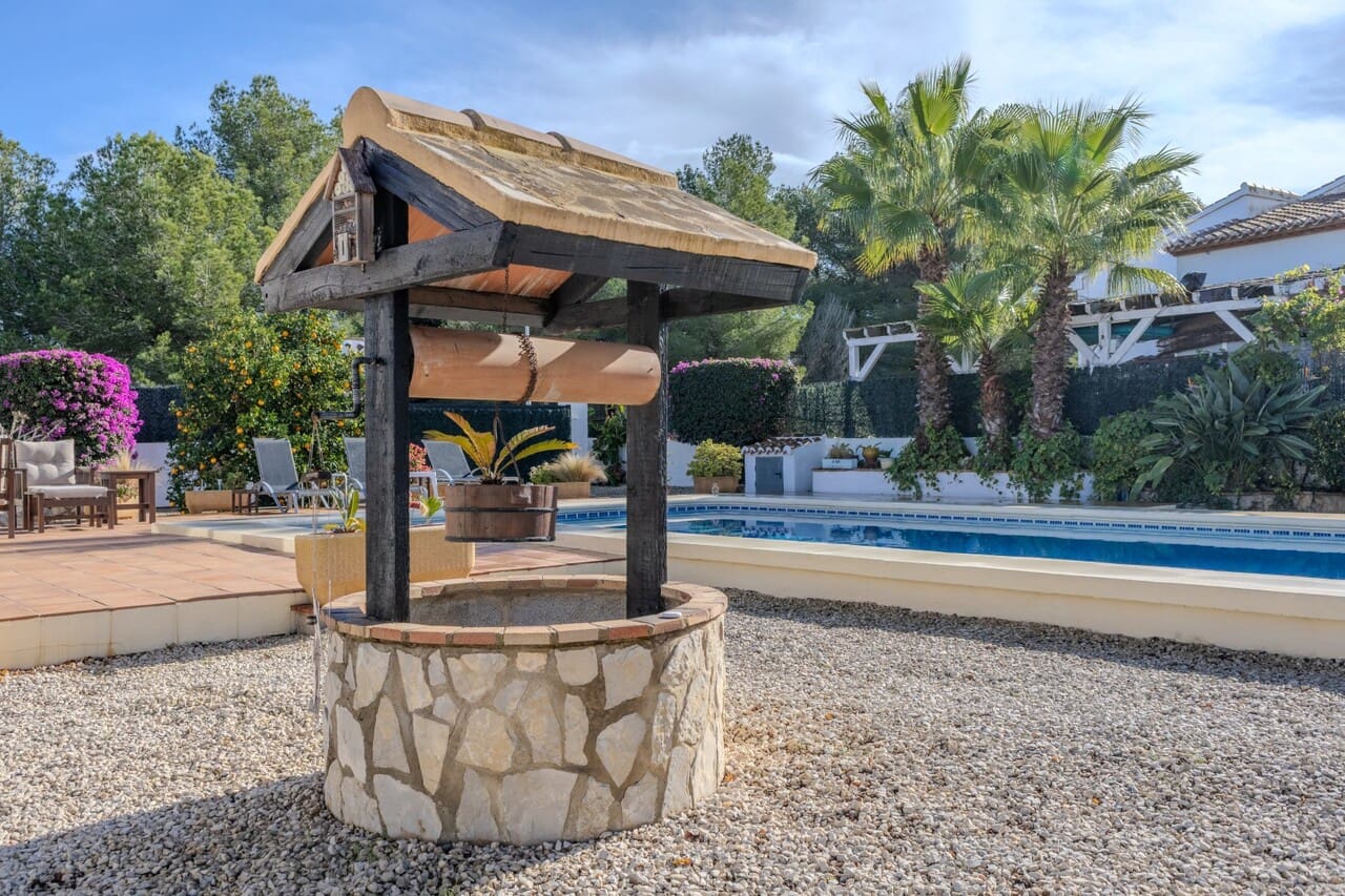 3 makuuhuone Huvila myytävänä paikassa Javea / Xabia mukana uima-altaan 
autotalli - 669 000 € (Ref: 9465916)