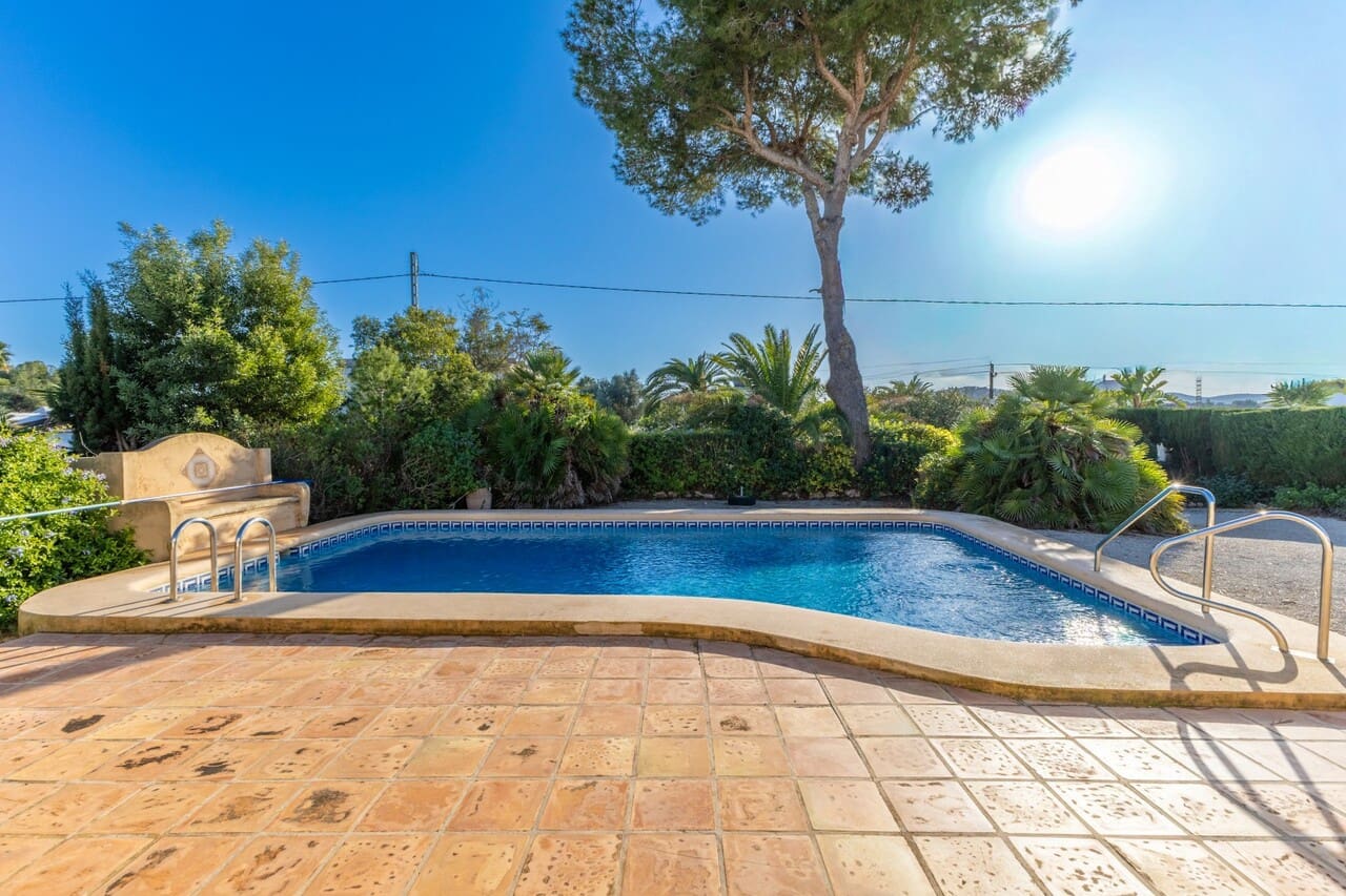3 chambre Villa/Maison à vendre à Javea / Xabia avec piscine garage - 599 000 € (Ref: 9469897)