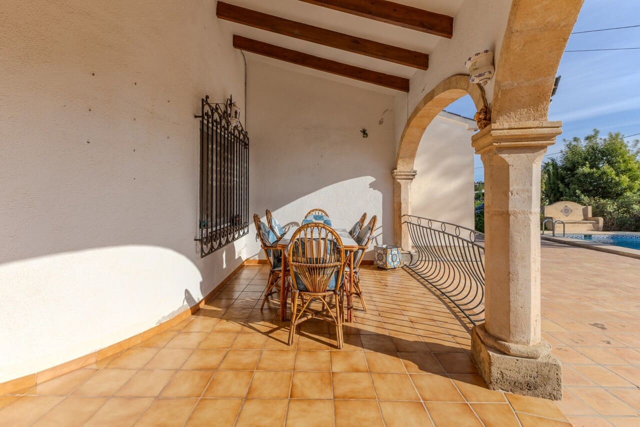 3 chambre Villa/Maison à vendre à Javea / Xabia avec piscine garage - 599 000 € (Ref: 9469897)