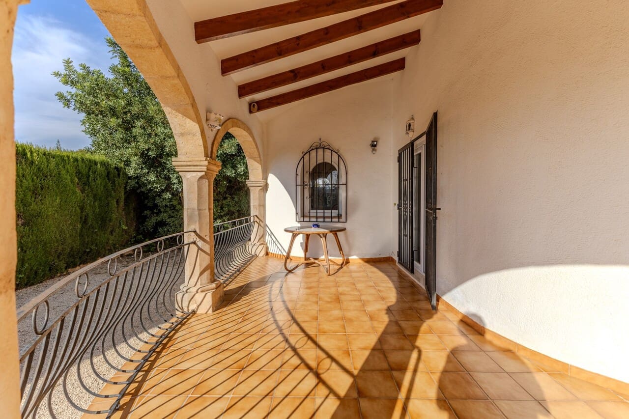 3 chambre Villa/Maison à vendre à Javea / Xabia avec piscine garage - 599 000 € (Ref: 9469897)