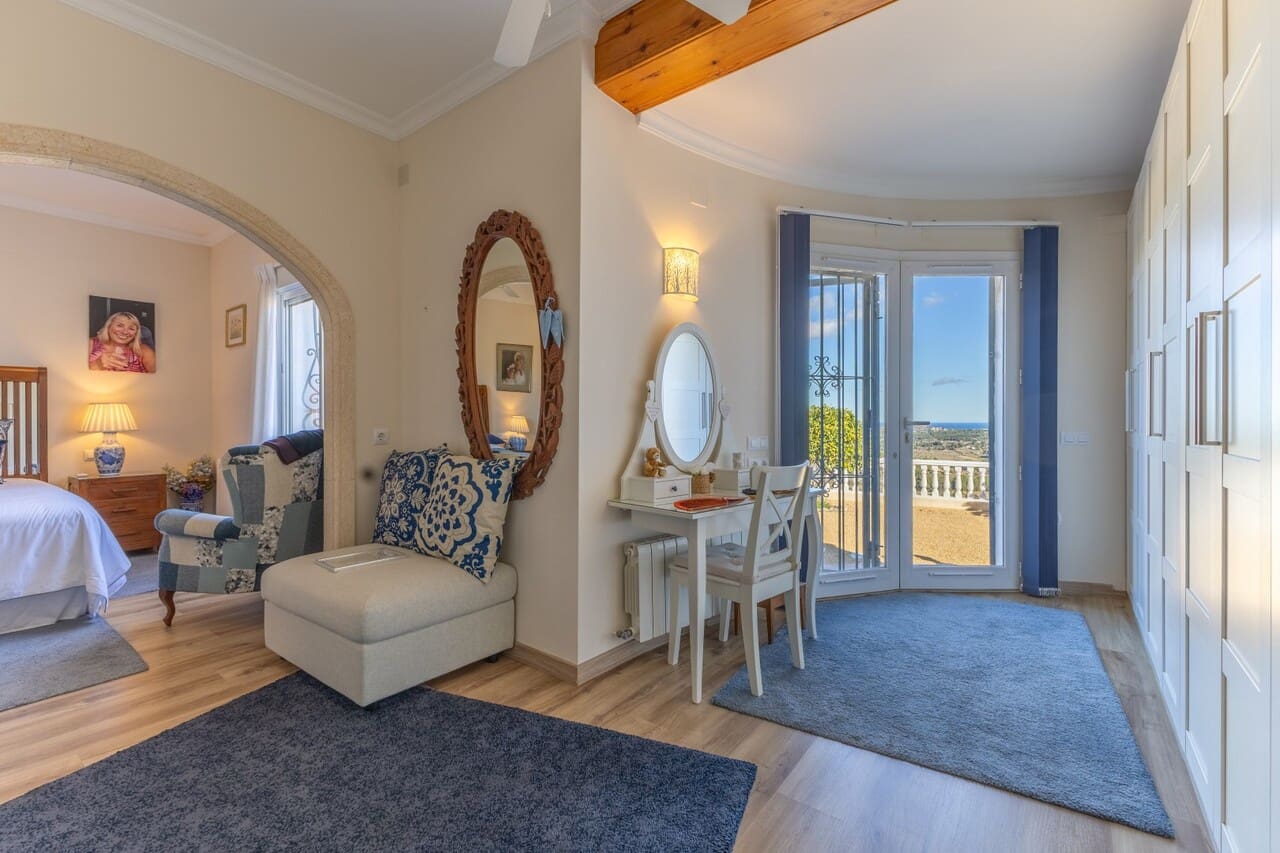 3 bedroom Villa for sale in Benitachell / Benitatxell with pool - € 649,000 (Ref: 9500345)