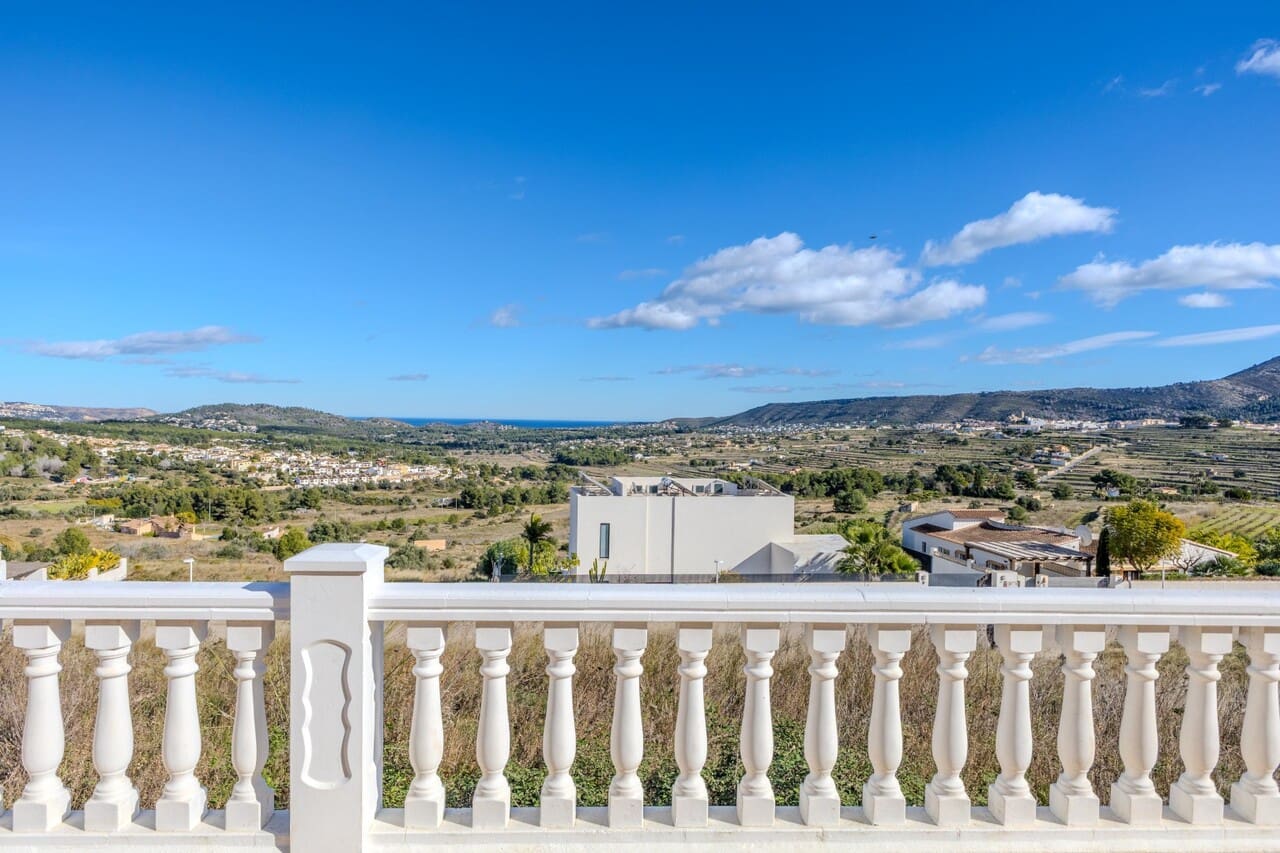 3 bedroom Villa for sale in Benitachell / Benitatxell with pool - € 649,000 (Ref: 9500345)