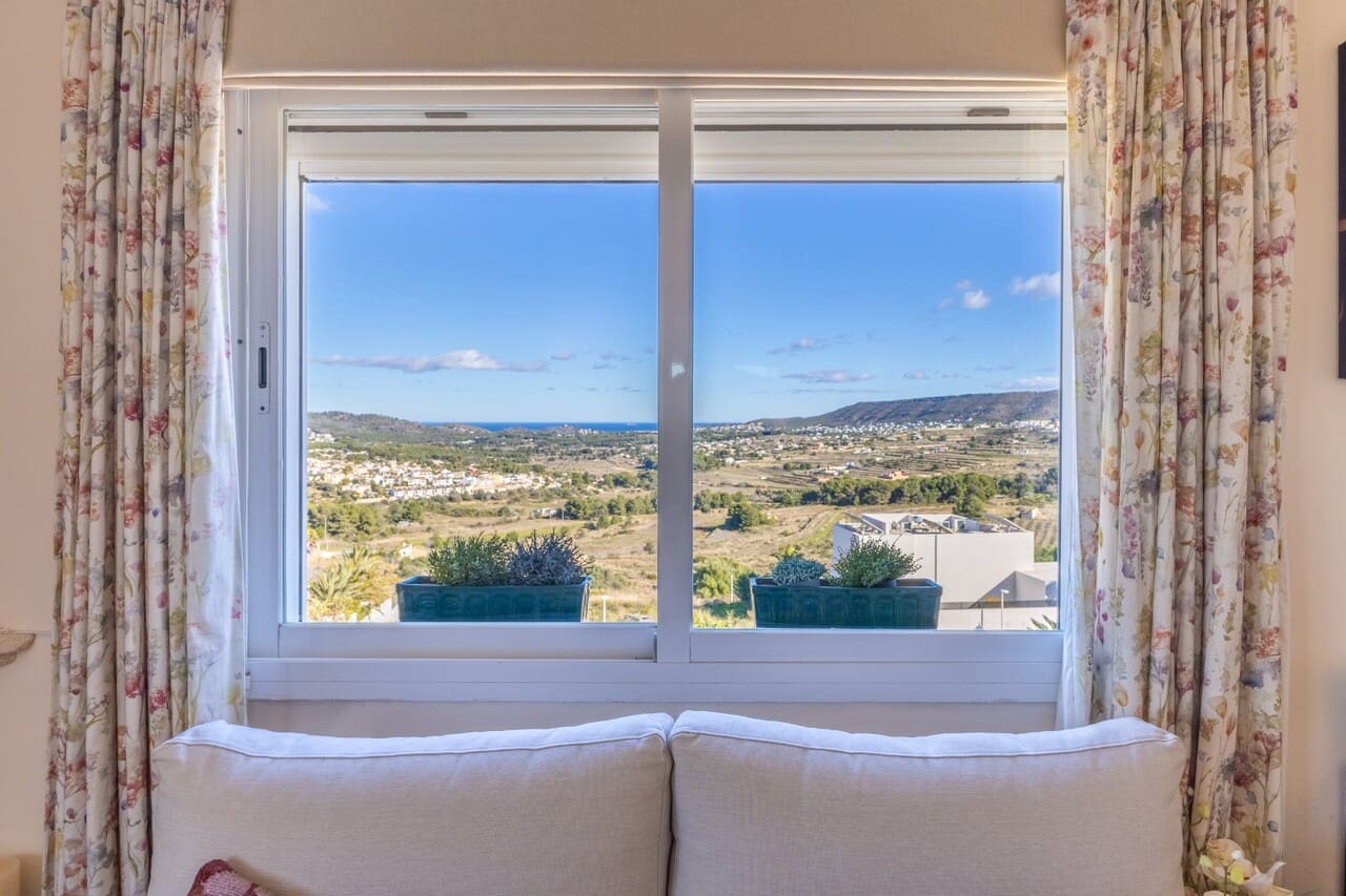 3 bedroom Villa for sale in Benitachell / Benitatxell with pool - € 649,000 (Ref: 9500345)