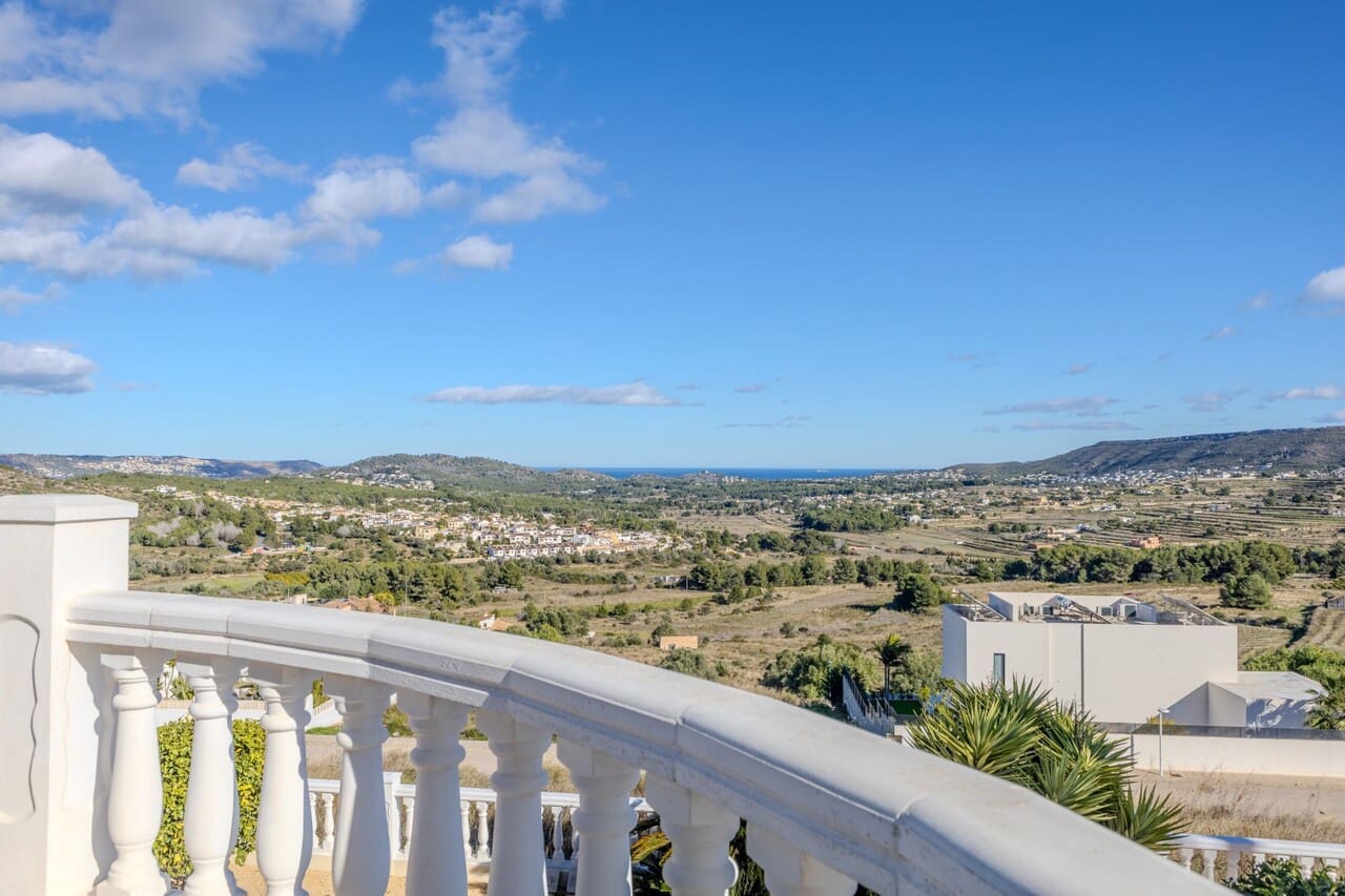 3 bedroom Villa for sale in Benitachell / Benitatxell with pool - € 649,000 (Ref: 9500345)