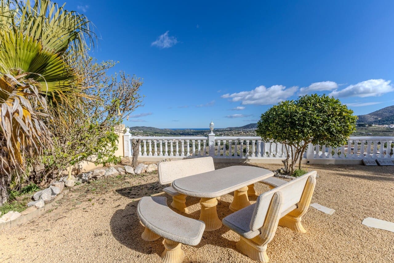 3 bedroom Villa for sale in Benitachell / Benitatxell with pool - € 649,000 (Ref: 9500345)