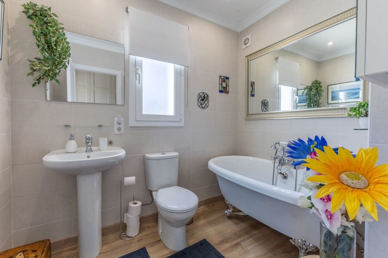 3 bedroom Villa for sale in Benitachell / Benitatxell with pool - € 649,000 (Ref: 9500345)