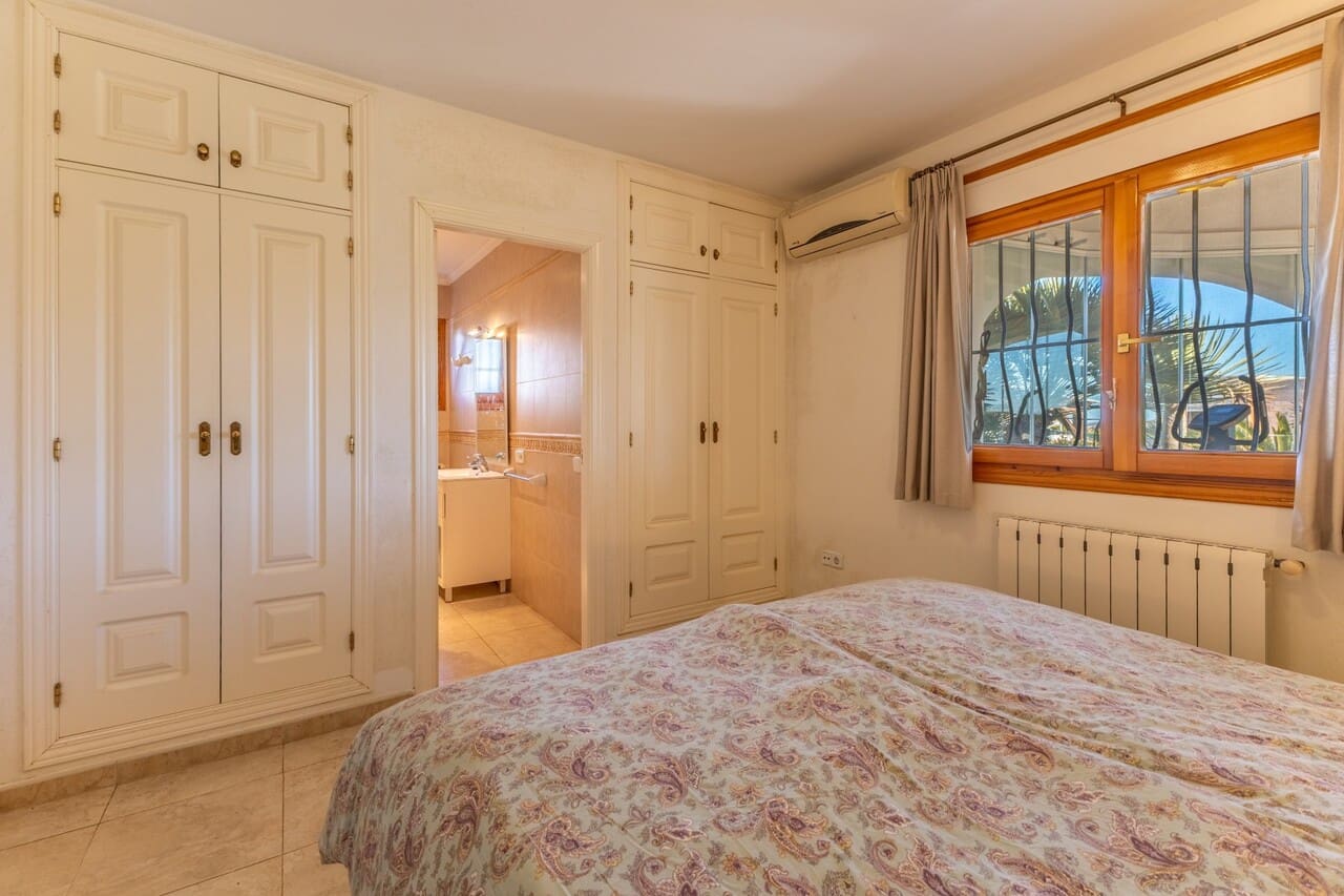 2 bedroom Villa for sale in Benitachell / Benitatxell with pool garage - € 449,000 (Ref: 9517867)