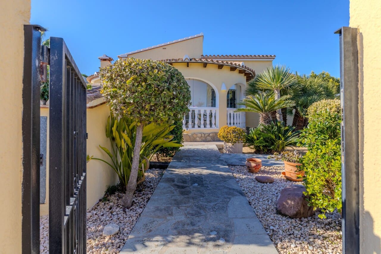 2 bedroom Villa for sale in Benitachell / Benitatxell with pool garage - € 449,000 (Ref: 9517867)