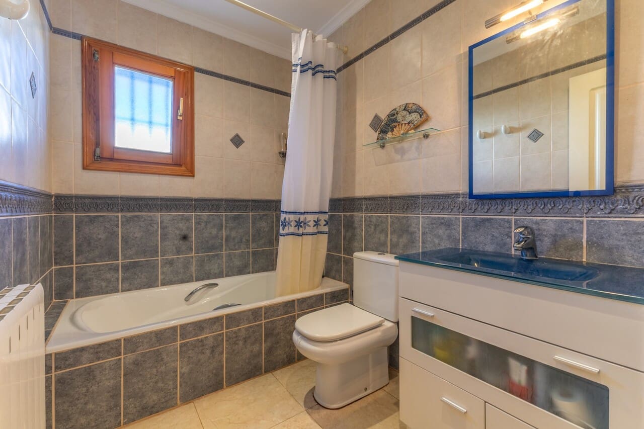 2 bedroom Villa for sale in Benitachell / Benitatxell with pool garage - € 449,000 (Ref: 9517867)