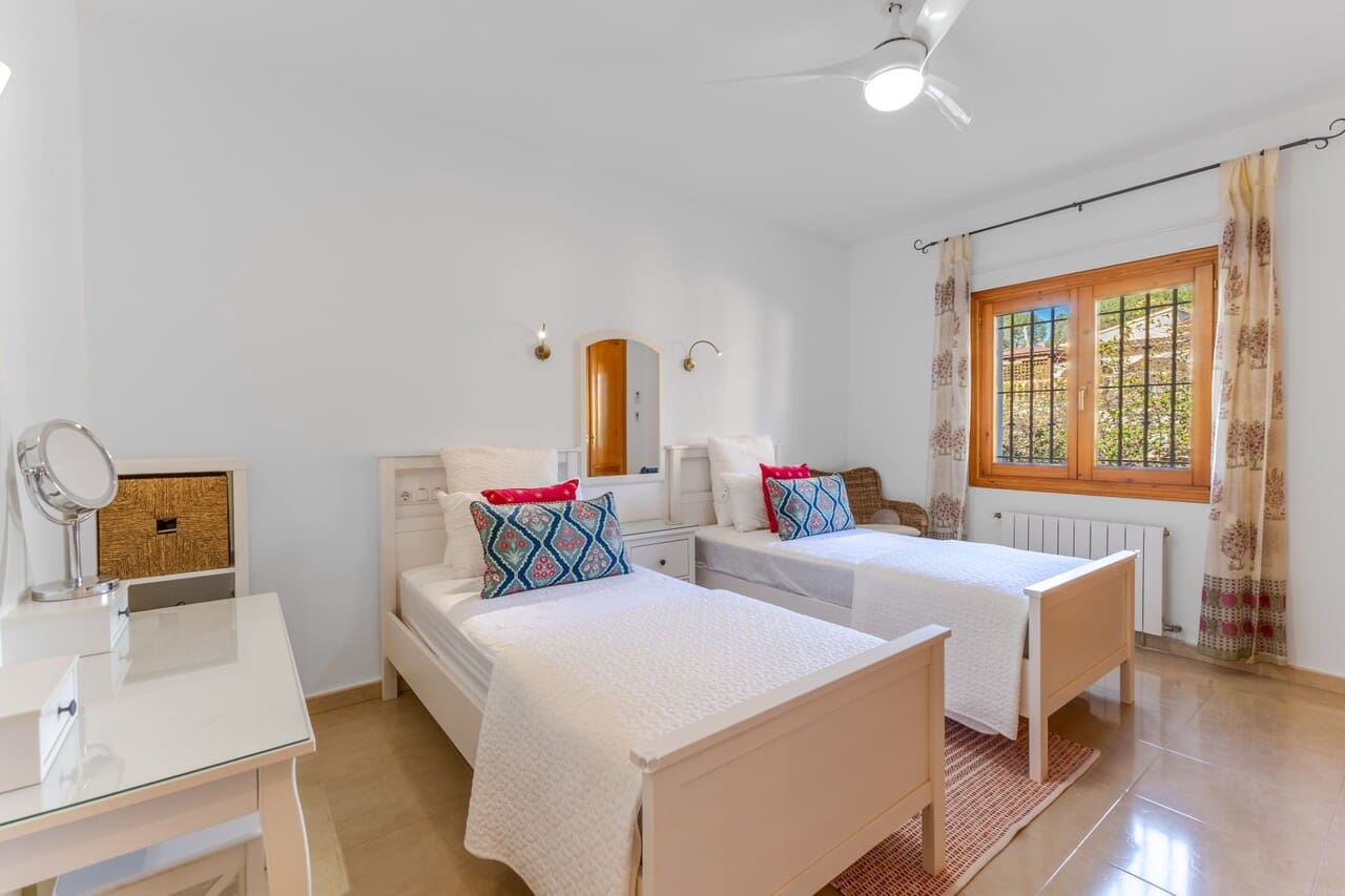 3 soveværelse Villa til salg i Javea / Xabia med swimmingpool - € 725.000 (Ref: 9550066)