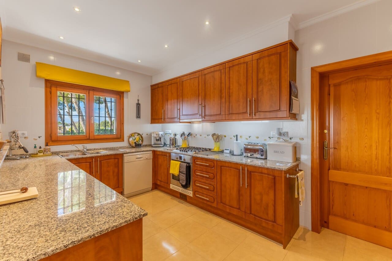 3 soveværelse Villa til salg i Javea / Xabia med swimmingpool - € 725.000 (Ref: 9550066)