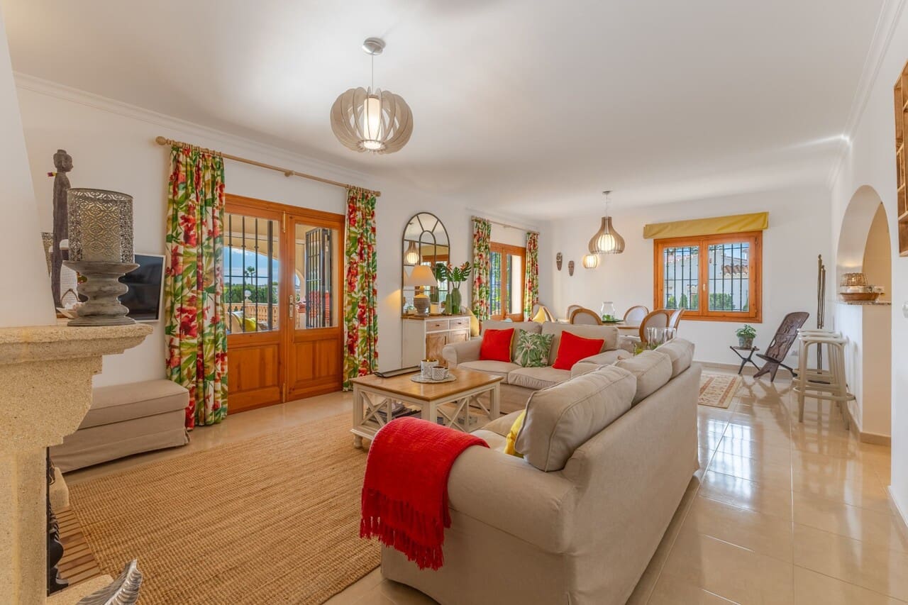 3 soveværelse Villa til salg i Javea / Xabia med swimmingpool - € 725.000 (Ref: 9550066)