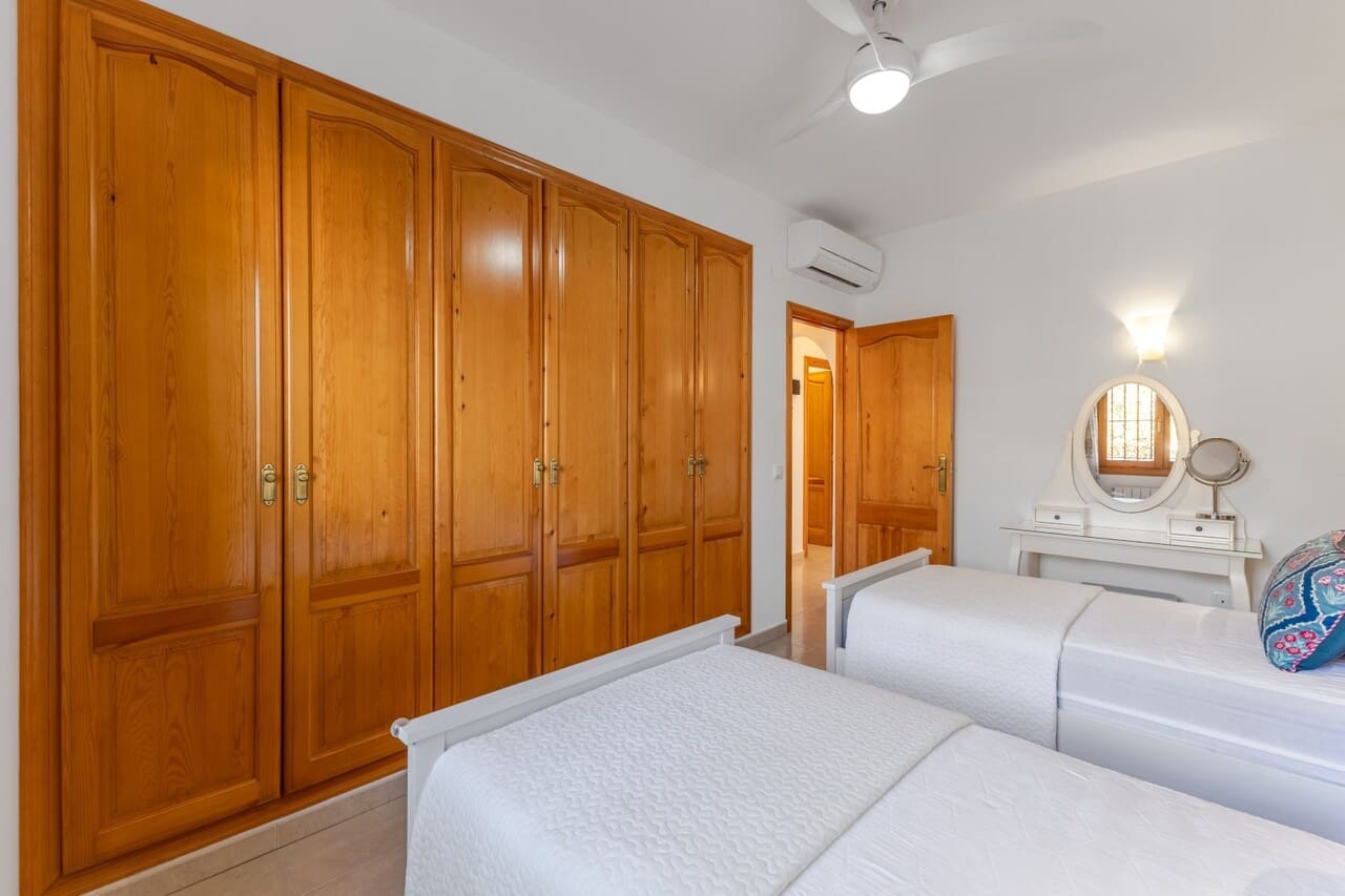 3 soveværelse Villa til salg i Javea / Xabia med swimmingpool - € 725.000 (Ref: 9550066)