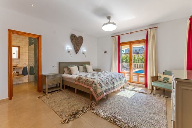 3 soveværelse Villa til salg i Javea / Xàbia med swimmingpool - € 725.000 (Ref: 9550066)