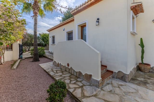 3 soveværelse Villa til salg i Javea / Xàbia med swimmingpool - € 725.000 (Ref: 9550066)