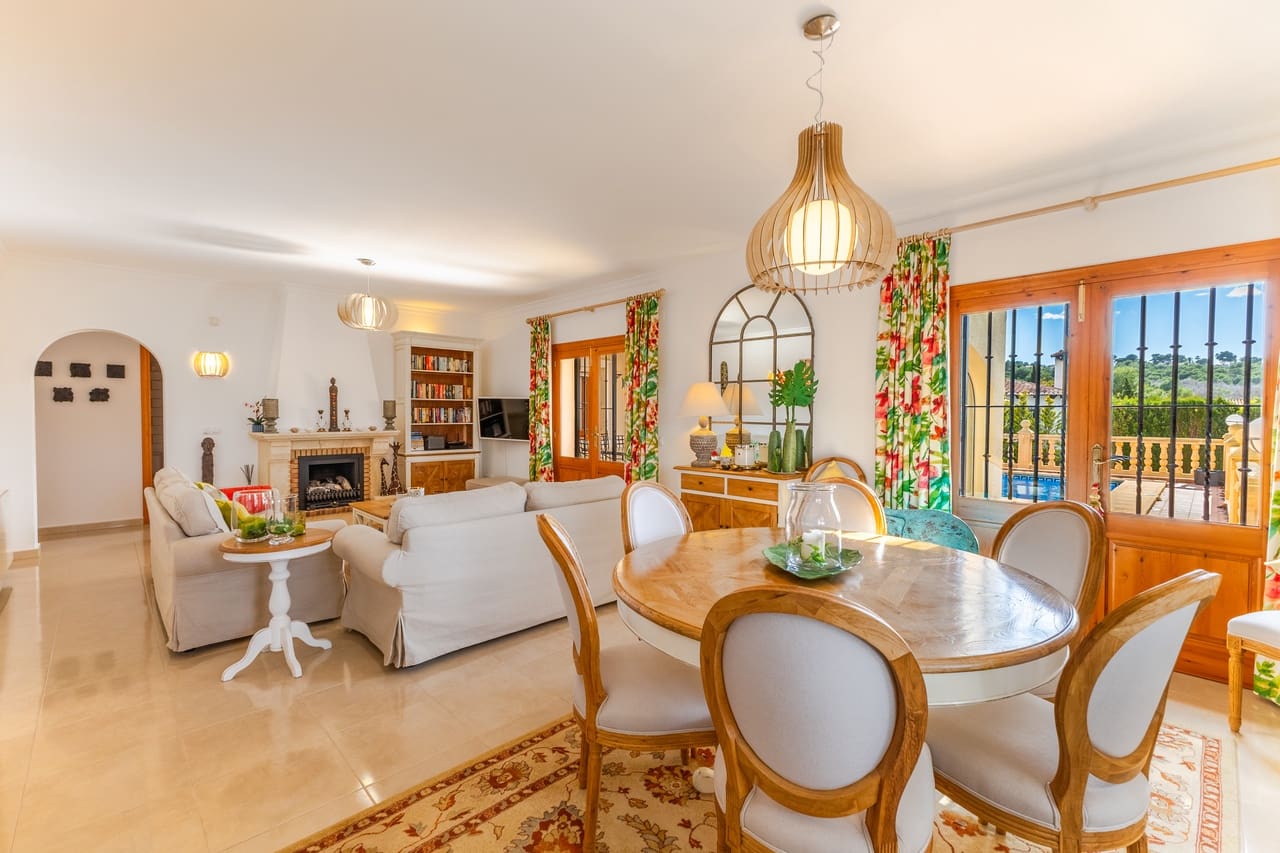 3 soveværelse Villa til salg i Javea / Xabia med swimmingpool - € 725.000 (Ref: 9550066)