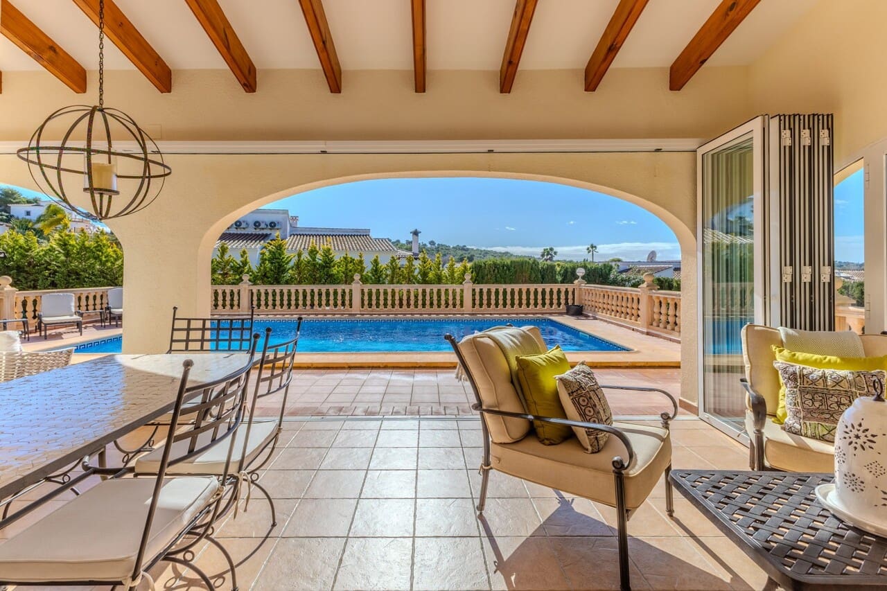 3 soveværelse Villa til salg i Javea / Xabia med swimmingpool - € 725.000 (Ref: 9550066)