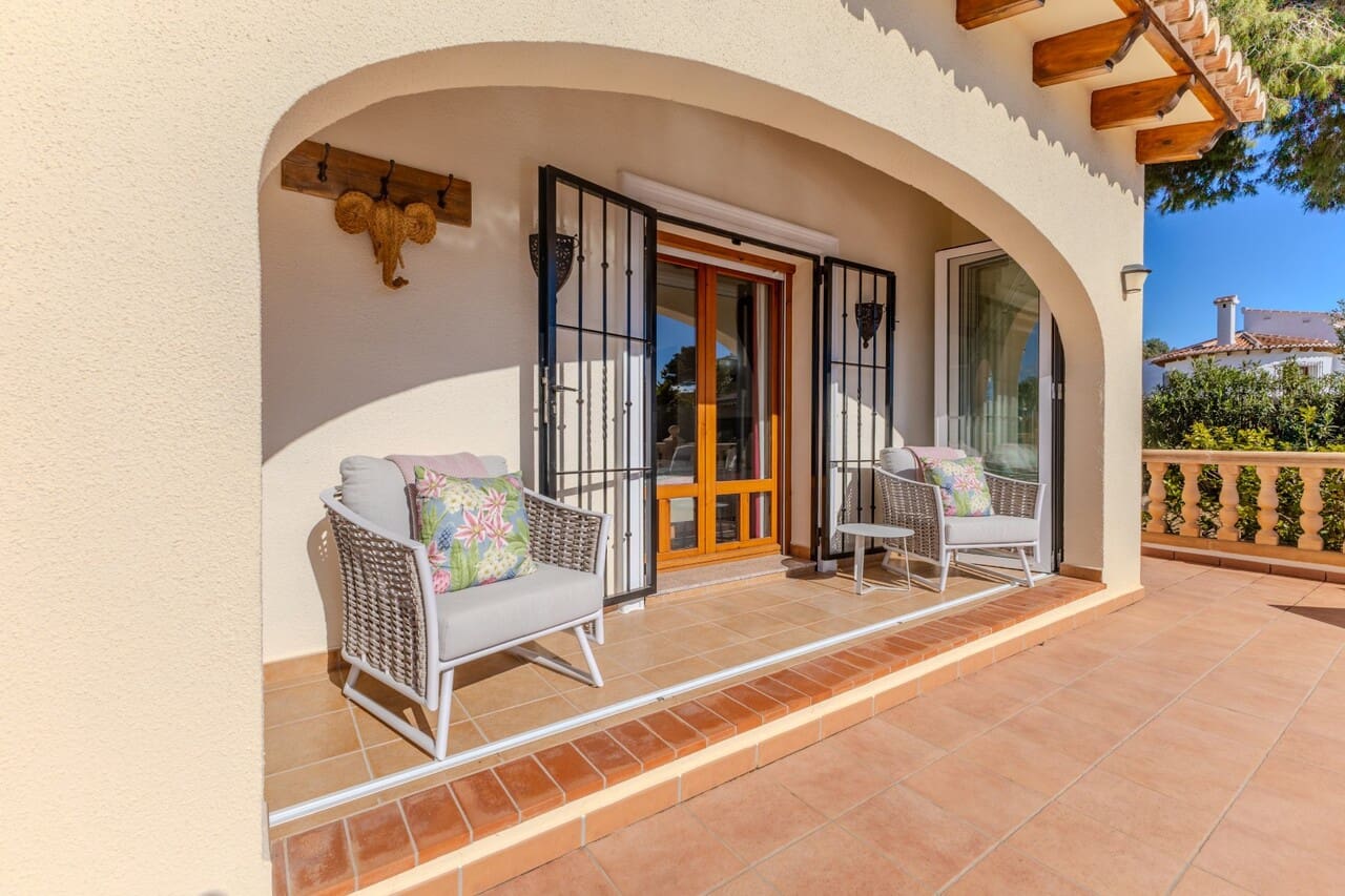 3 soveværelse Villa til salg i Javea / Xabia med swimmingpool - € 725.000 (Ref: 9550066)