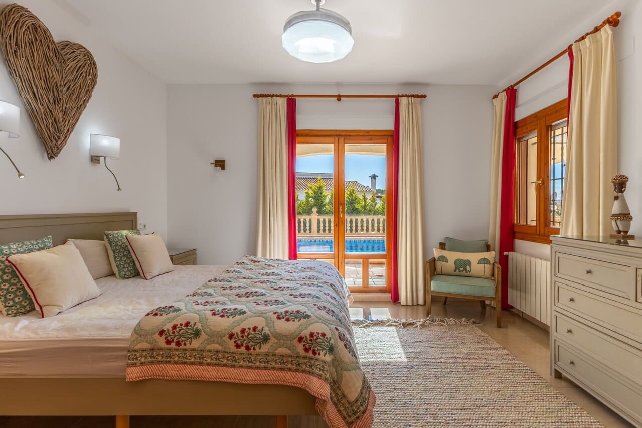 3 soveværelse Villa til salg i Javea / Xabia med swimmingpool - € 725.000 (Ref: 9550066)