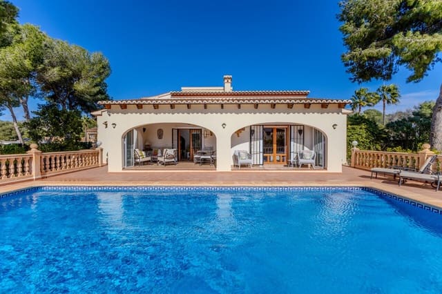 3 soveværelse Villa til salg i Javea / Xàbia med swimmingpool - € 725.000 (Ref: 9550066)
