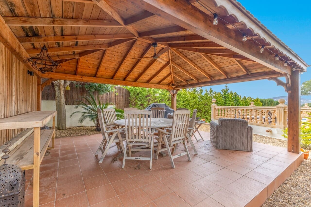 3 soveværelse Villa til salg i Javea / Xabia med swimmingpool - € 725.000 (Ref: 9550066)