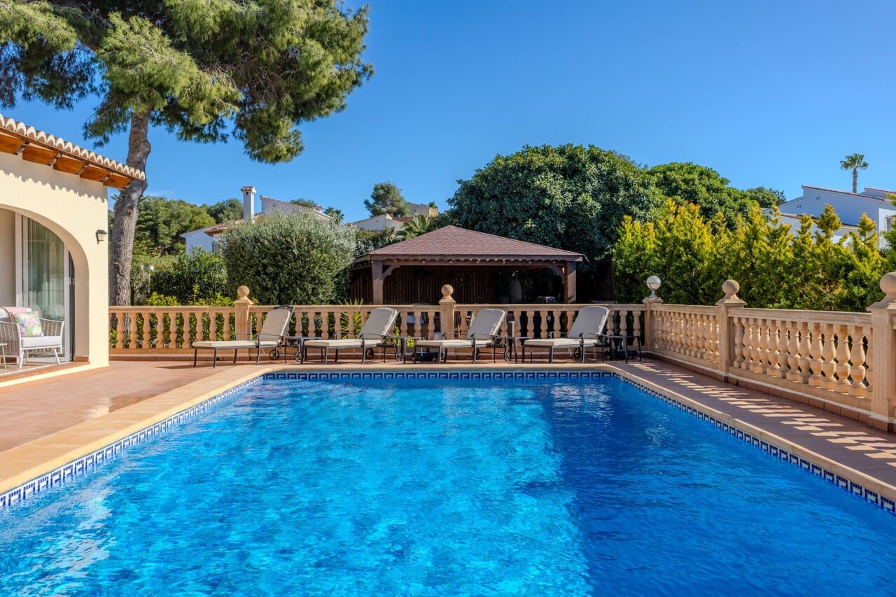 3 soveværelse Villa til salg i Javea / Xabia med swimmingpool - € 725.000 (Ref: 9550066)