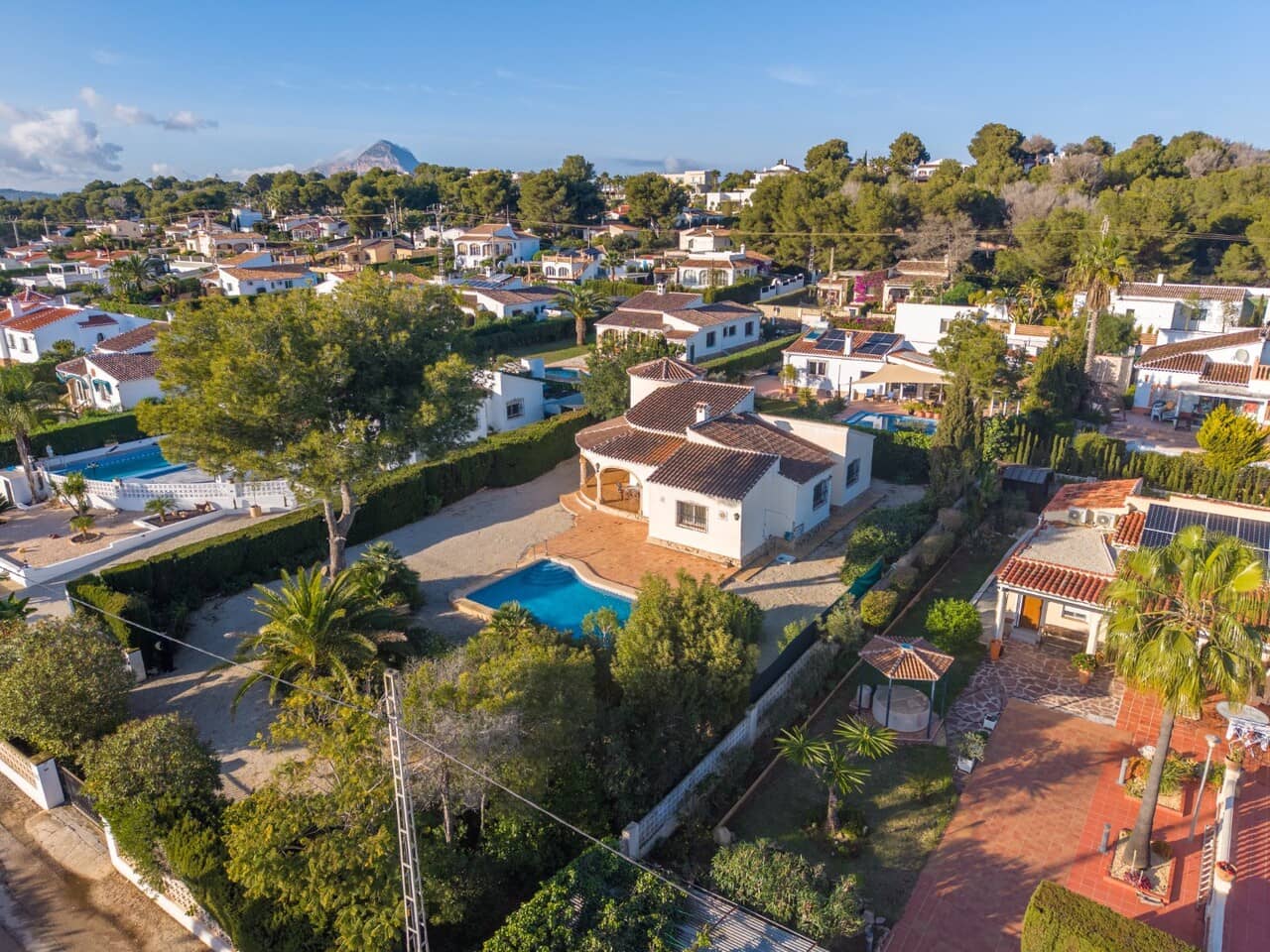3 sypialnia Willa na sprzedaż w Javea / Xabia z basenem garażem - 580 000 € (Ref: 9569933)