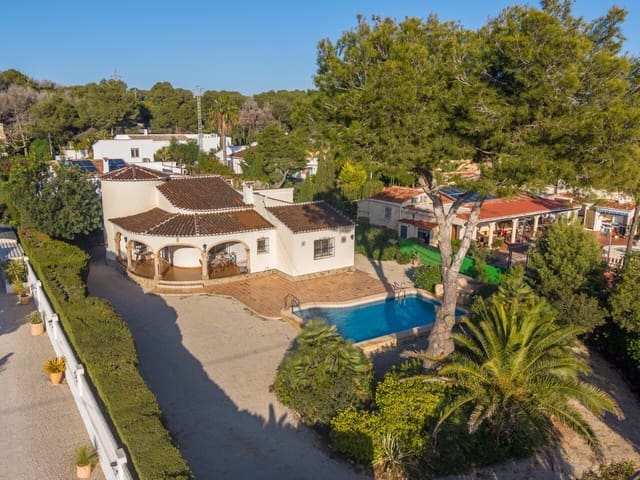 3 soveværelse Villa til salg i Javea / Xàbia med swimmingpool garage - € 580.000 (Ref: 9569933)