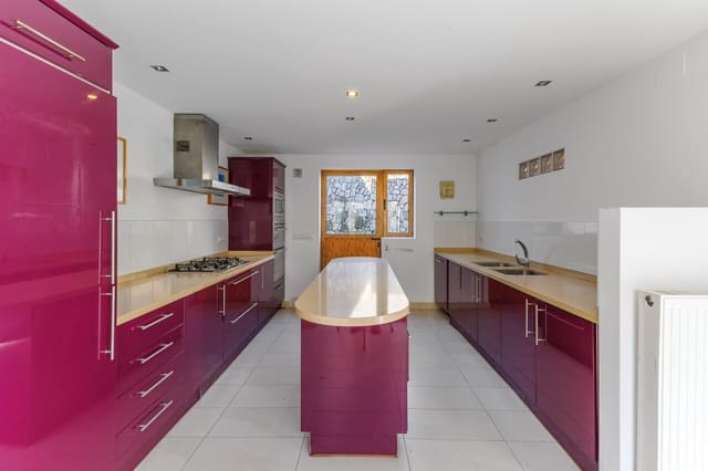 6 soveværelse Villa til salg i Javea / Xàbia med swimmingpool garage - € 769.000 (Ref: 9584976)