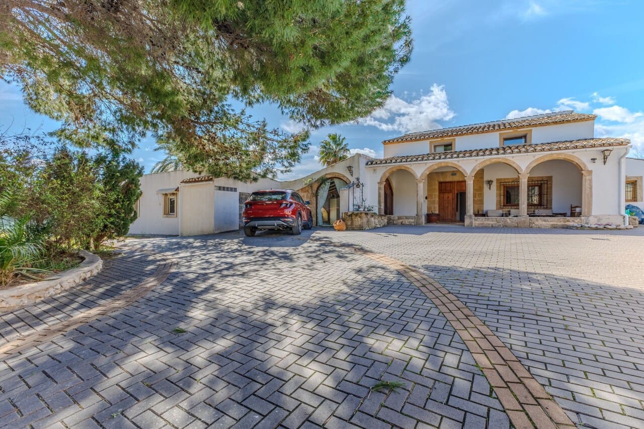 5 sovrum Villa till salu i Javea / Xabia med pool garage - 845 000 € (Ref: 9584976)