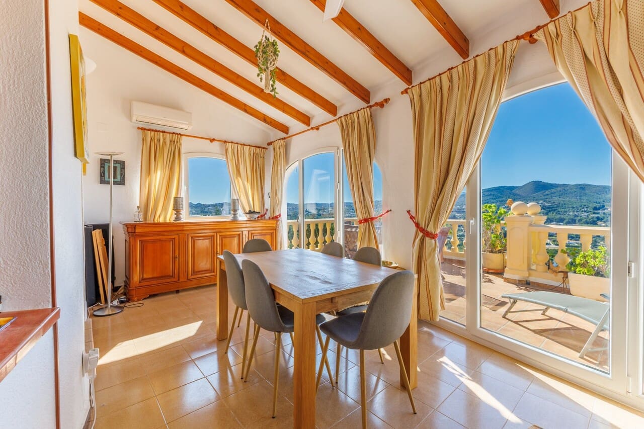 3 chambre Villa/Maison à vendre à Javea / Xabia avec piscine garage - 549 000 € (Ref: 9618445)